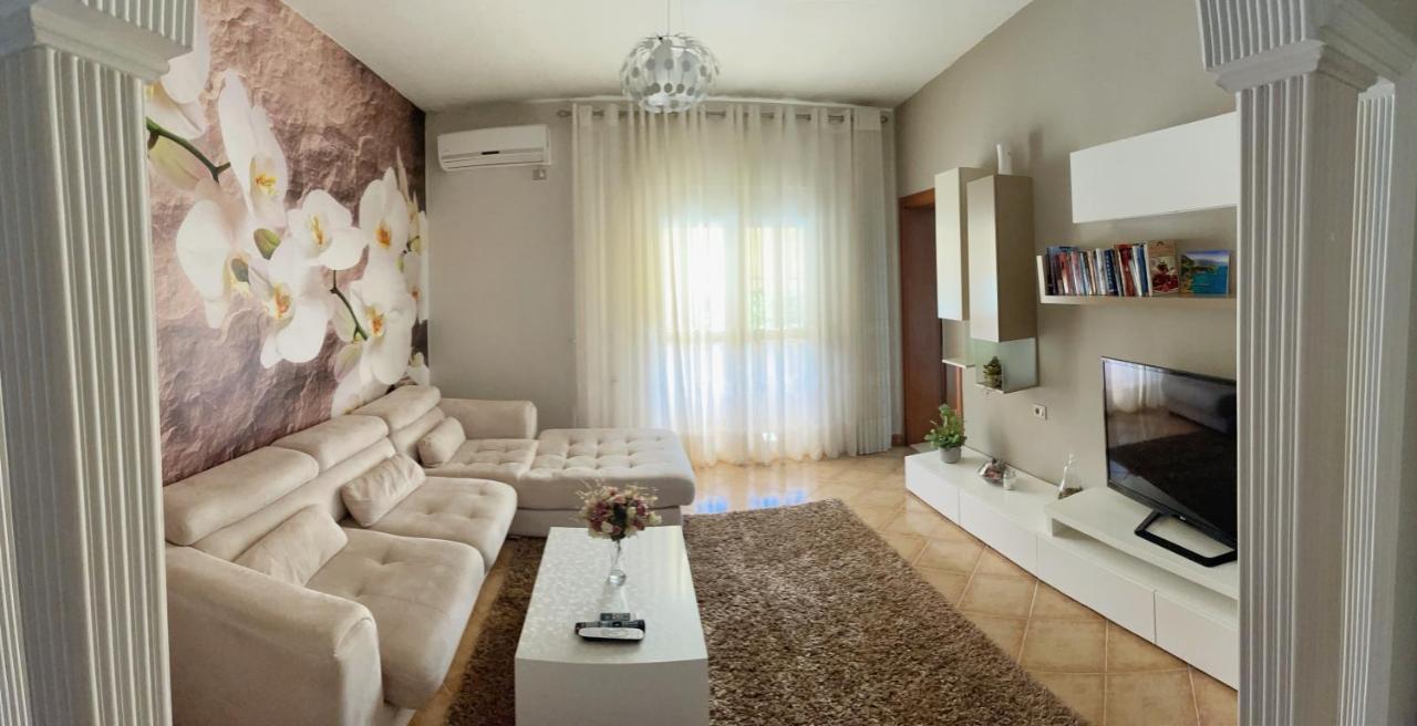 Sunkissed Centre Apartment Vlorë Exteriér fotografie