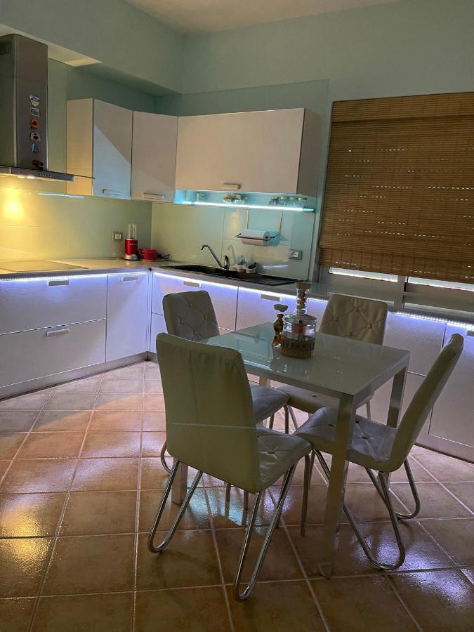 Sunkissed Centre Apartment Vlorë Exteriér fotografie