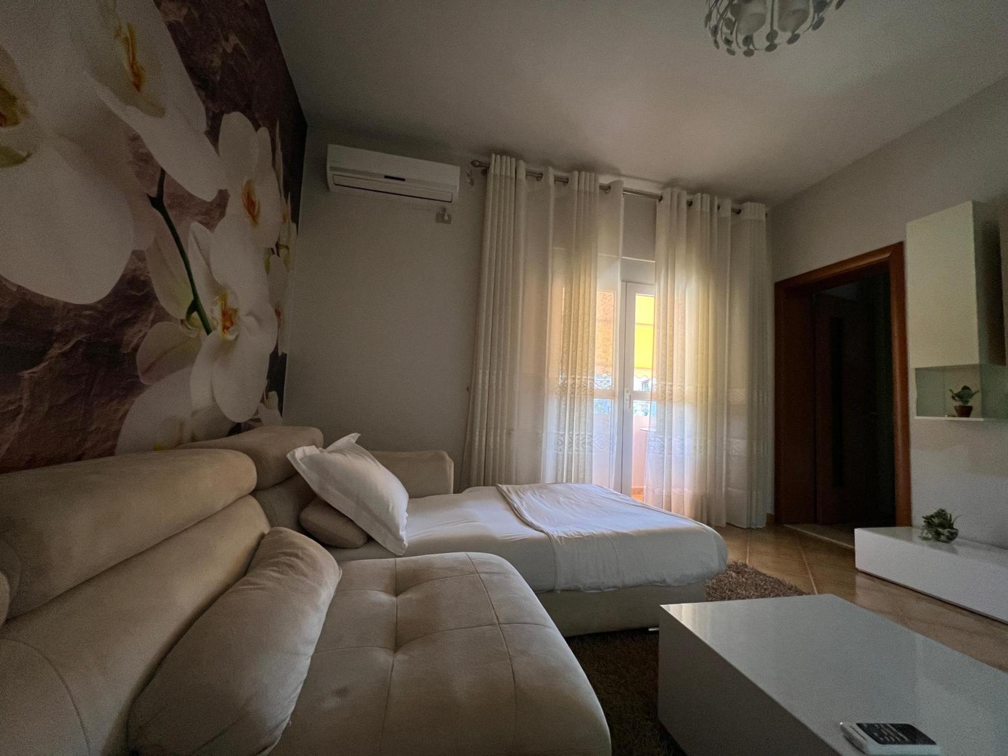 Sunkissed Centre Apartment Vlorë Exteriér fotografie